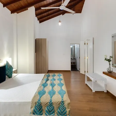 Villa Mer Vue Ambalangoda  Buitenkant foto